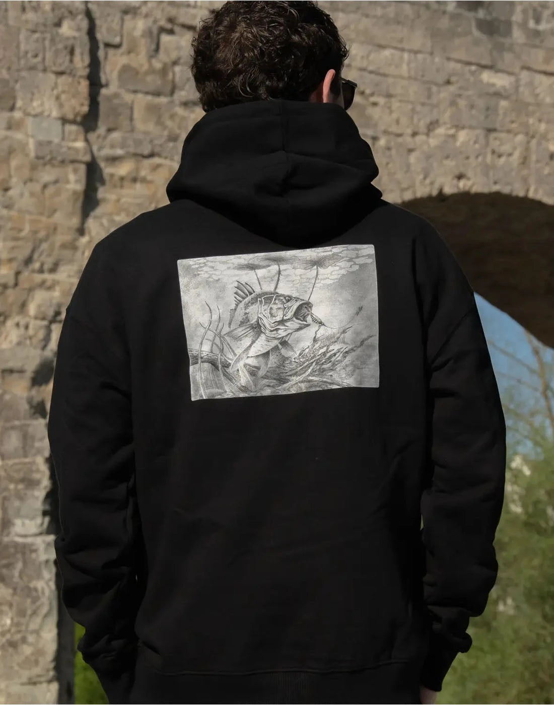 Bekleidung von Shirts, Pullover, Hoodies, Sun Shirts, Long Sleeves und vieles mehr bei ThurLure